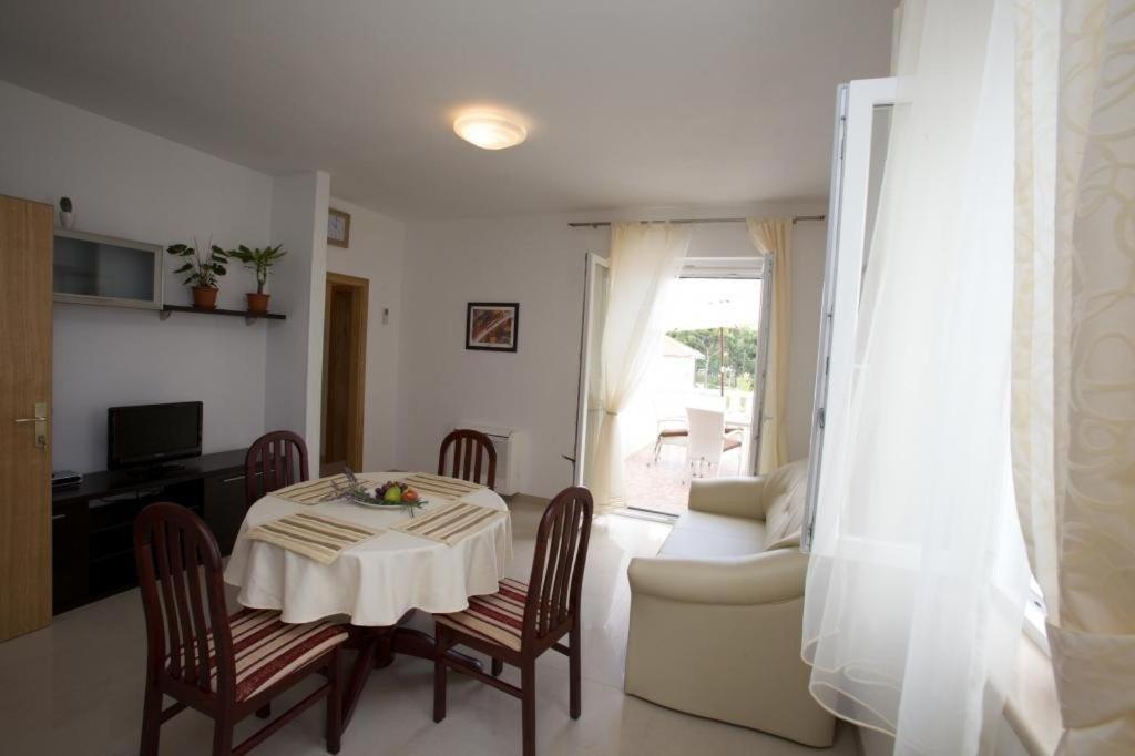 Apartments Grlica Sutivan Room photo