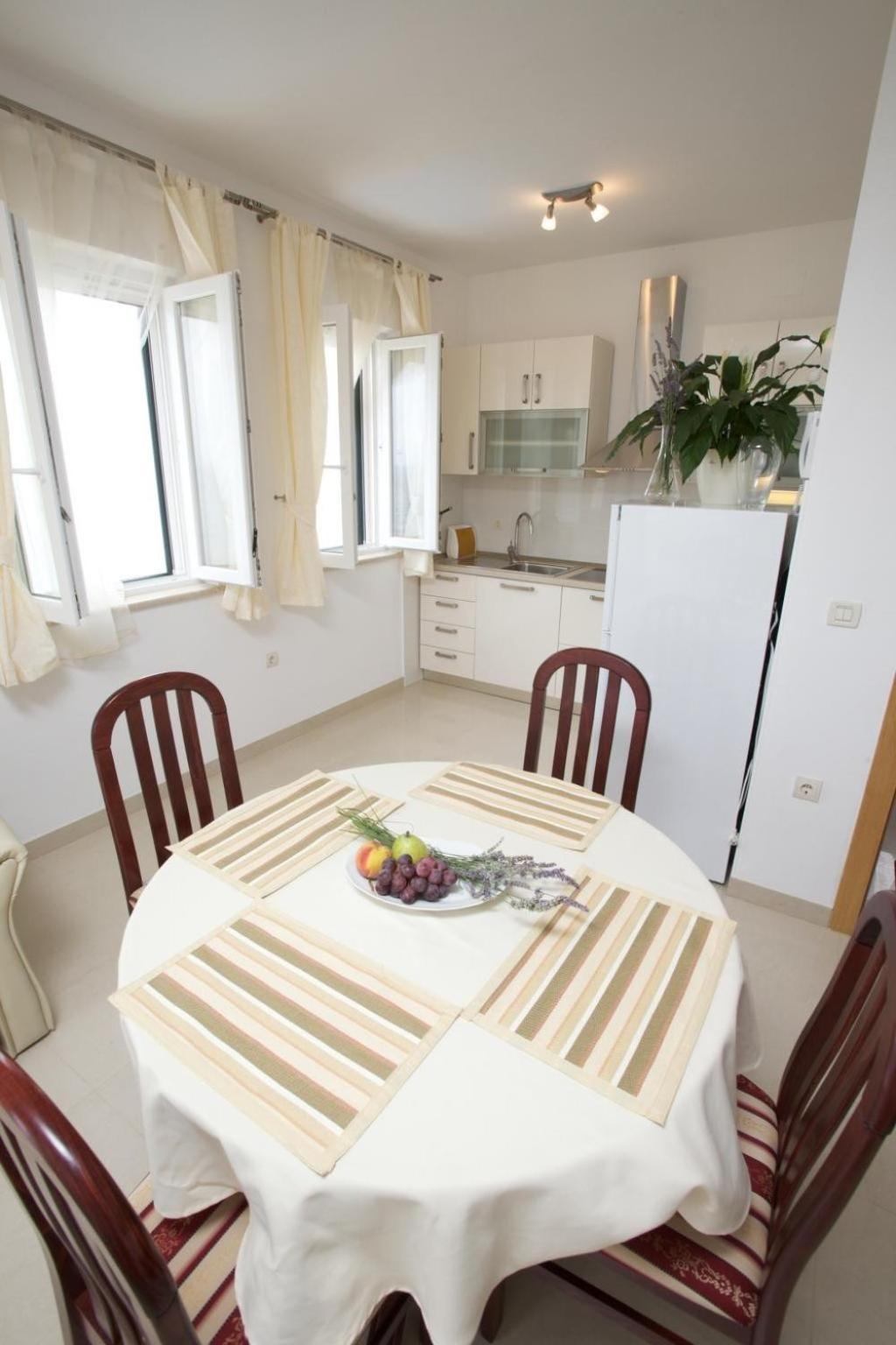 Apartments Grlica Sutivan Room photo