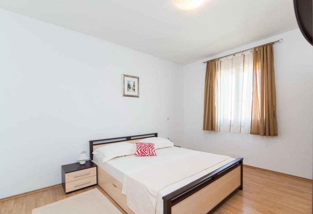 Apartments Grlica Sutivan Exterior photo