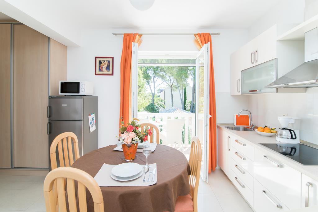 Apartments Grlica Sutivan Exterior photo